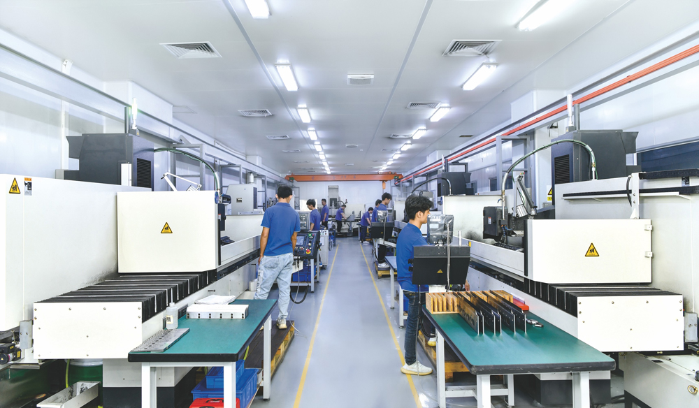  新年伊始東莞企業(yè)馬力全開(kāi)趕訂單搶市場(chǎng)，企業(yè)家和市政協(xié)委員呼吁 高層次人才需求大 招聘難瓶頸待破解